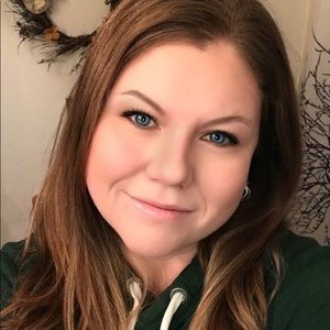 Meet your Posher, Stacy